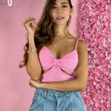 Top básico recortado rosa