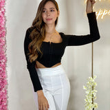 Blusa Negra Broches Manga Larga