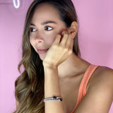 Manilla Plateada Cara Feliz Negra