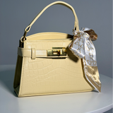 Bolso De Mano Amarillo Hebilla Dorada